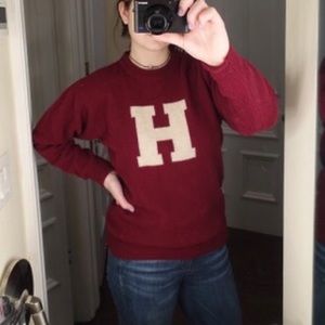 Harvard Lambswool Sweater with block H